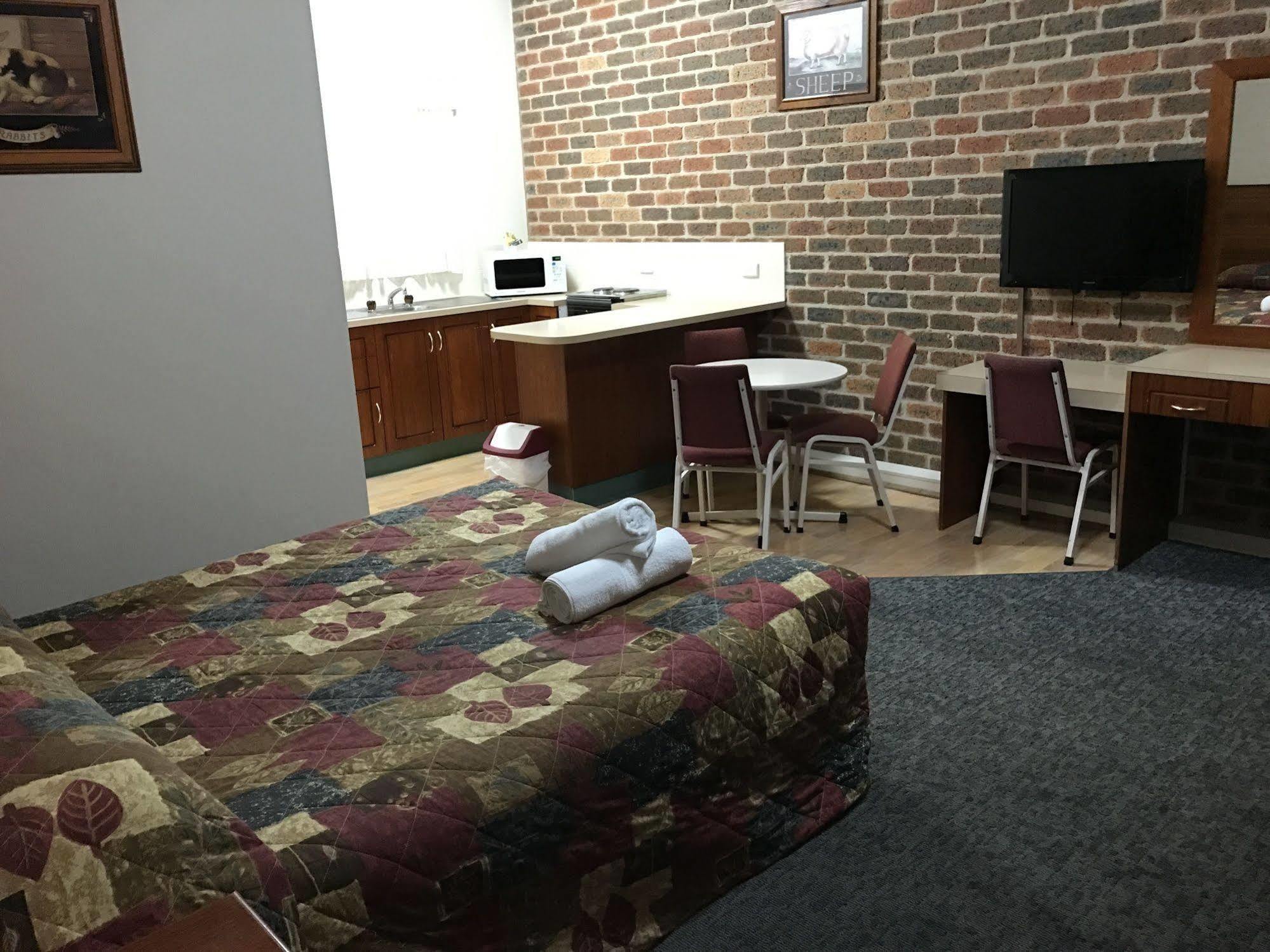 Leeton Heritage Motor Inn Zewnętrze zdjęcie